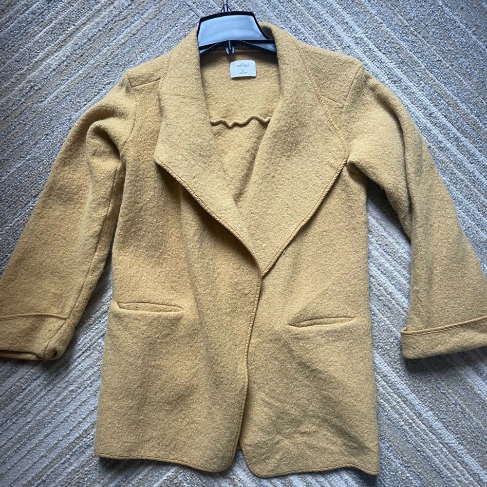 Aritzia Wilfred Free long blazer jacket/coat
Mustard yellow
Size XS - Picture 4 of 4